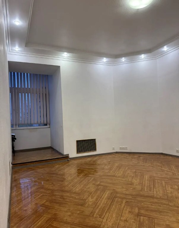 Оренда офісу 120 м², Велика Васильківська вул., 47