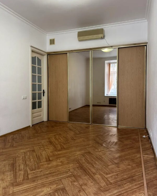 Оренда офісу 120 м², Велика Васильківська вул., 47