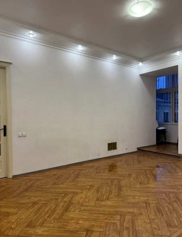 Оренда офісу 120 м², Велика Васильківська вул., 47