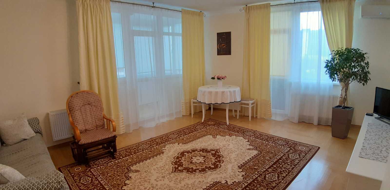 Оренда 2-кімнатної квартири 80 м², Ломоносова вул., 73Г