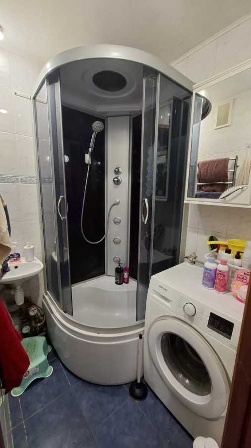 Продажа 3-комнатной квартиры 59.9 м², Пражская ул., 20