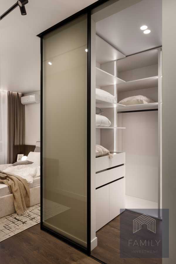 Продажа 2-комнатной квартиры 84 м², Днепровская наб., 15Ж