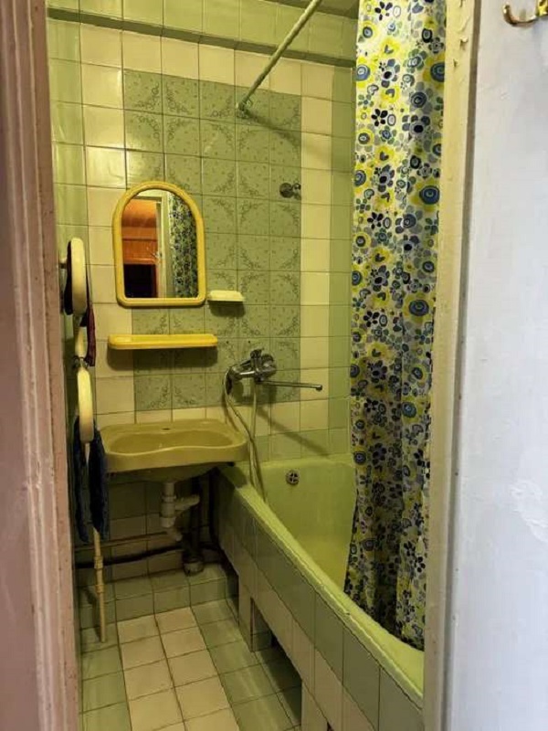 Продаж 2-кімнатної квартири 50 м², Березняківська вул., 10