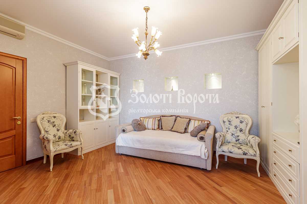 Продажа 4-комнатной квартиры 210 м², Старонаводницкая ул., 13