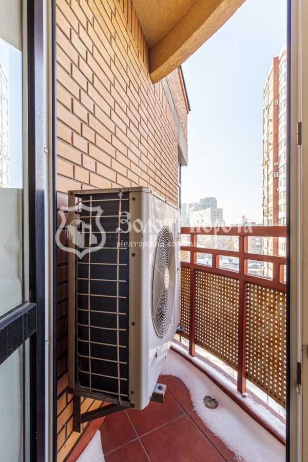 Продажа 4-комнатной квартиры 210 м², Старонаводницкая ул., 13