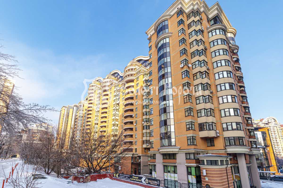 Продажа 4-комнатной квартиры 210 м², Старонаводницкая ул., 13