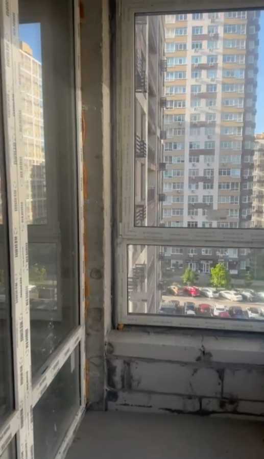 Продажа 2-комнатной квартиры 92 м², Александра Олеся ул., 2Б