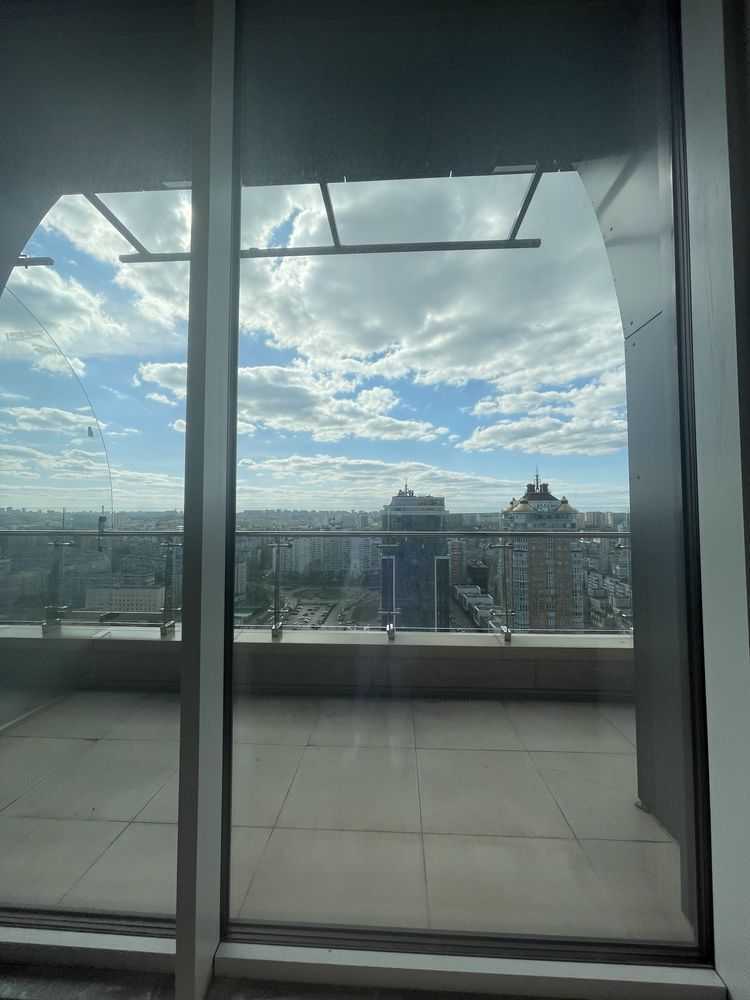 Продажа 5-комнатной квартиры 336.84 м², Оболонский просп., 26