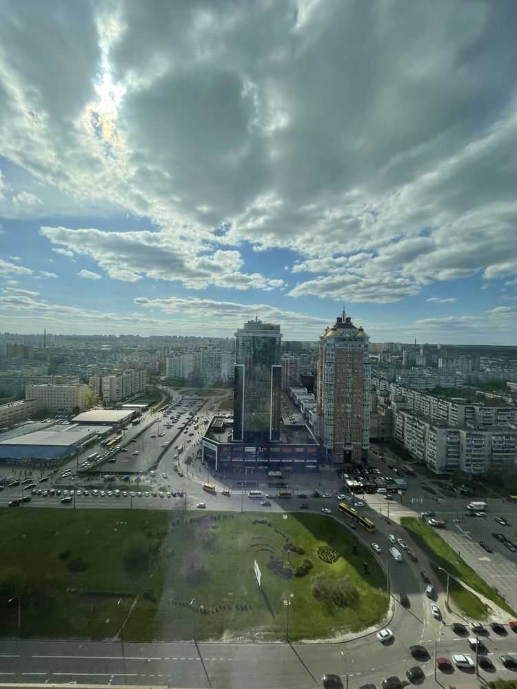 Продажа 5-комнатной квартиры 336.84 м², Оболонский просп., 26
