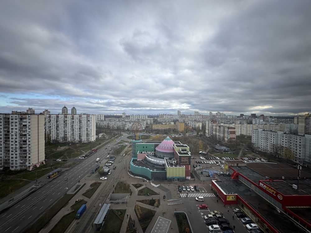 Продажа 5-комнатной квартиры 179.7 м², Оболонская пл., 6