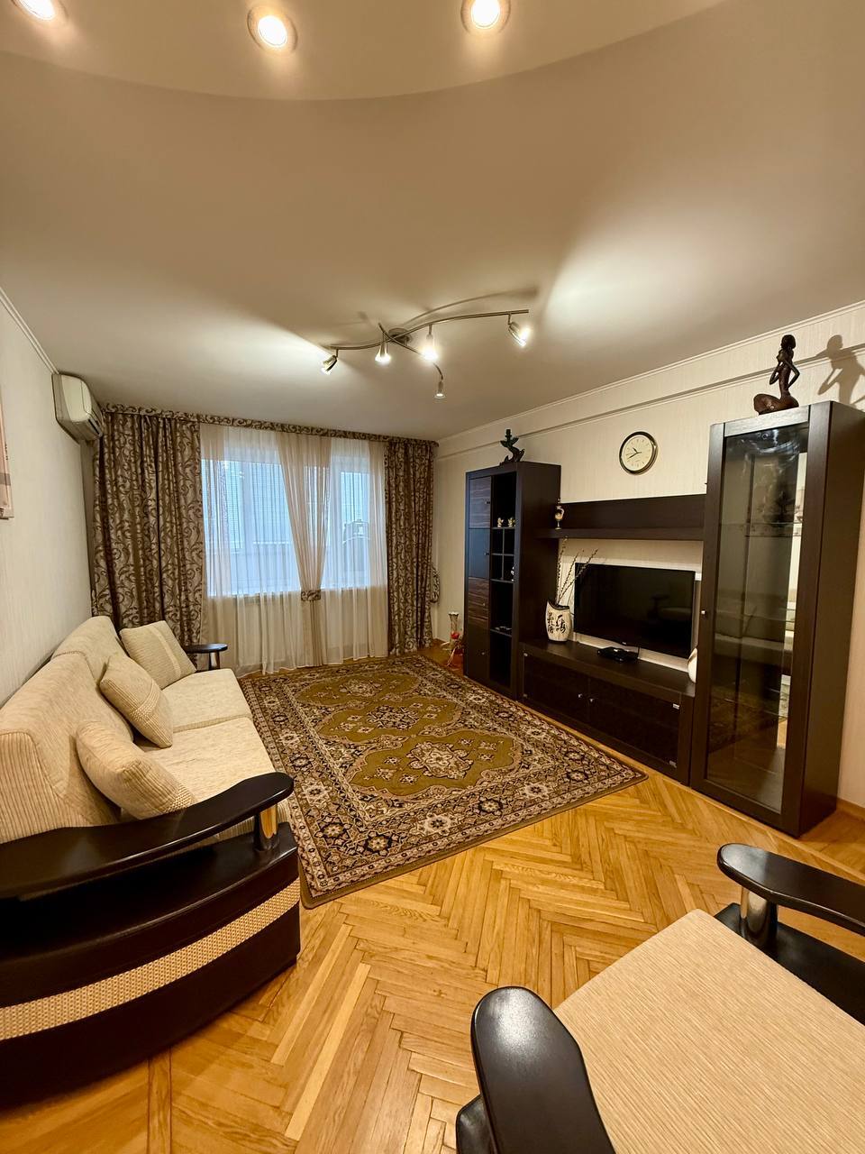 Аренда 3-комнатной квартиры 70 м², Тополь 1 ул.