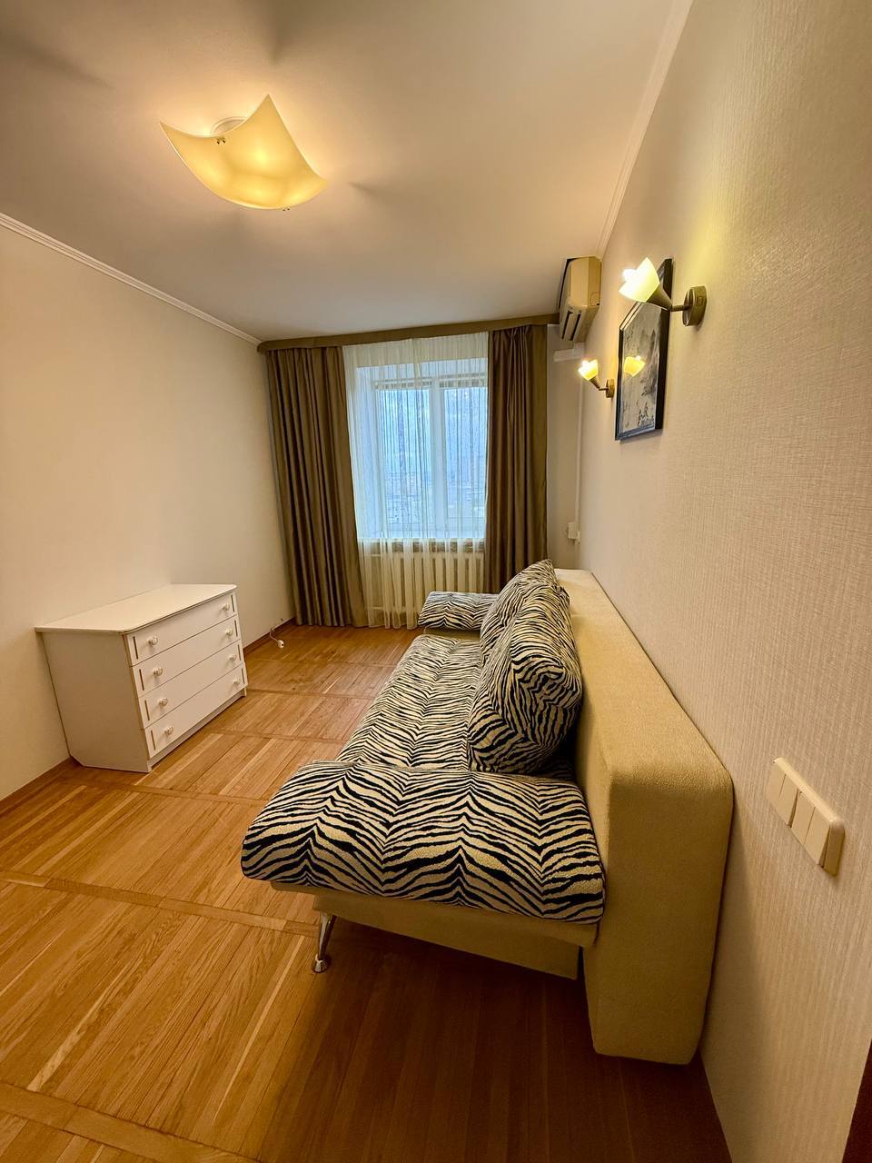 Аренда 3-комнатной квартиры 70 м², Тополь 1 ул.