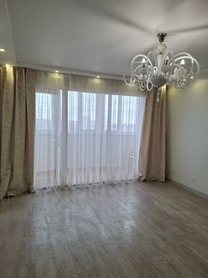 Продажа 3-комнатной квартиры 71 м², Князя Володимира Великого, 70