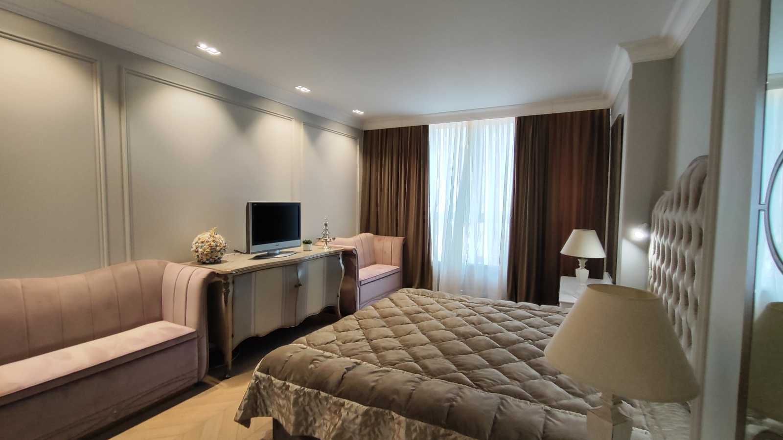 Продаж 3-кімнатної квартири 102 м², Маршала Конєва вул., 10/1