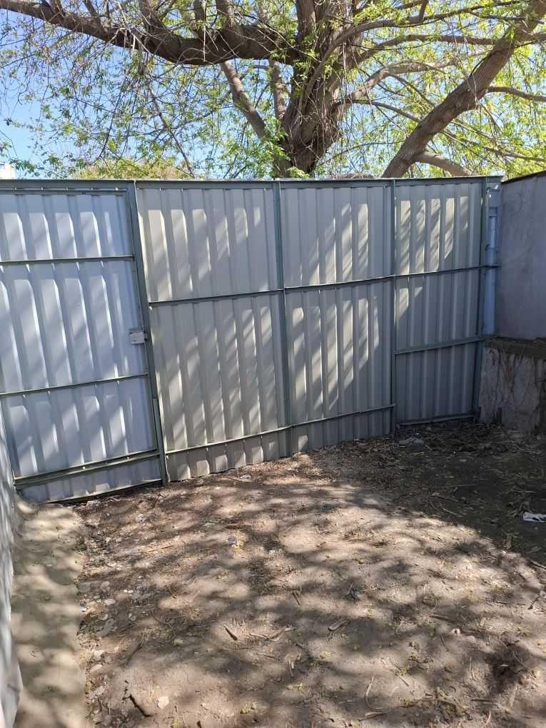 Оренда гаражів 56 м², Урлівська вул.