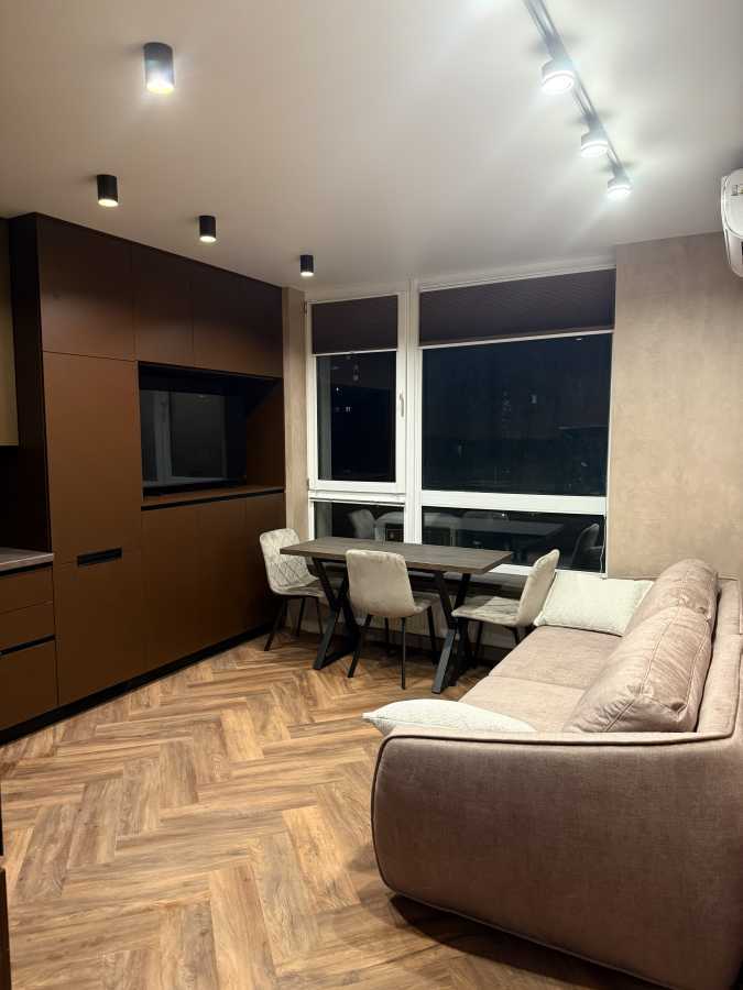 Аренда 1-комнатной квартиры 42 м², Митрополита Василия Липковского ул., 38