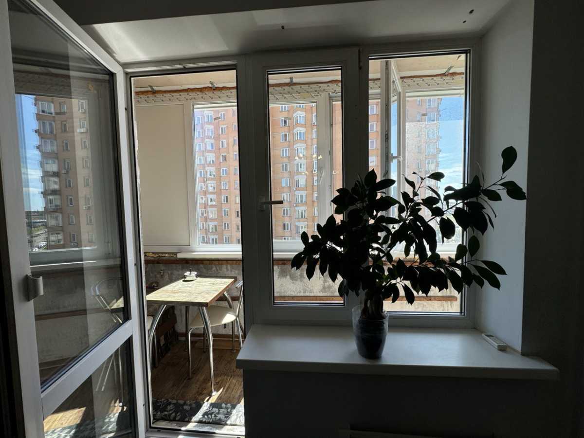 Оренда 2-кімнатної квартири 50 м², Княжий Затон вул., 12