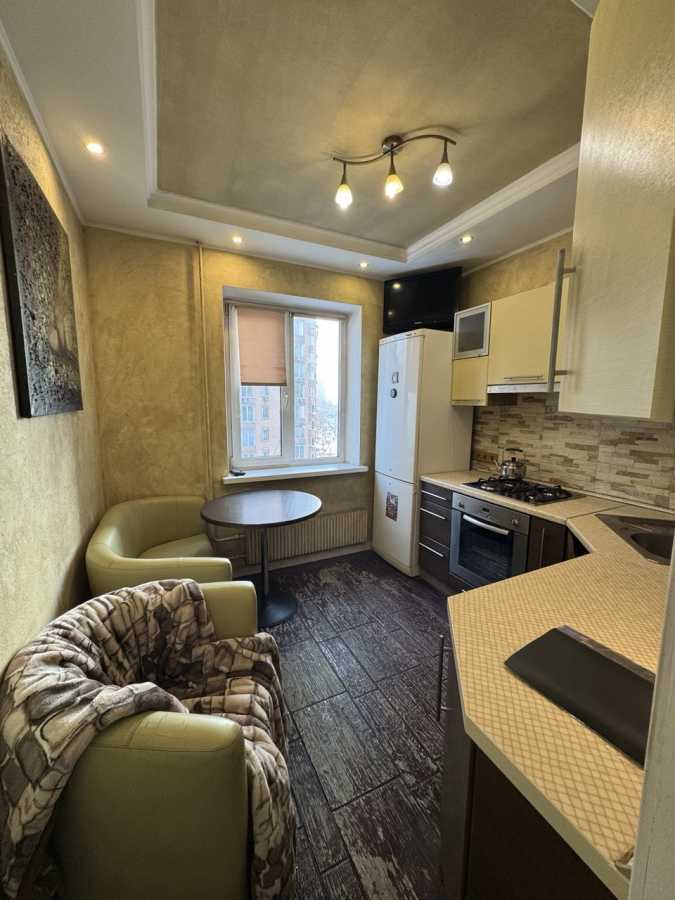 Оренда 2-кімнатної квартири 50 м², Княжий Затон вул., 12