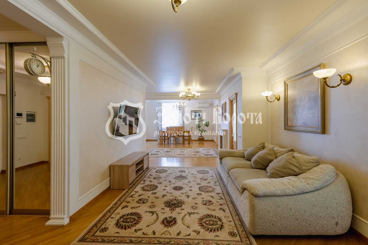 Продаж 3-кімнатної квартири 136.6 м², Саперно-Слобідська вул., 22