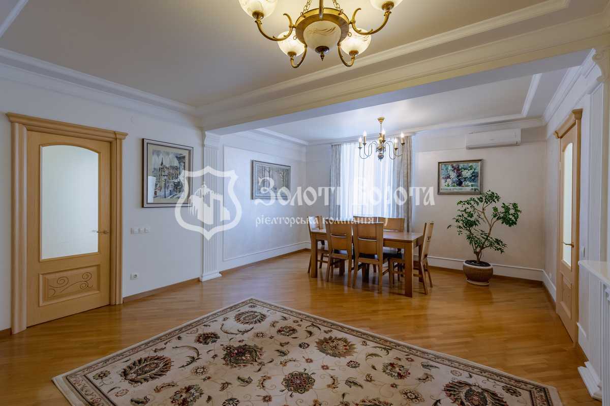Продаж 3-кімнатної квартири 136.6 м², Саперно-Слобідська вул., 22