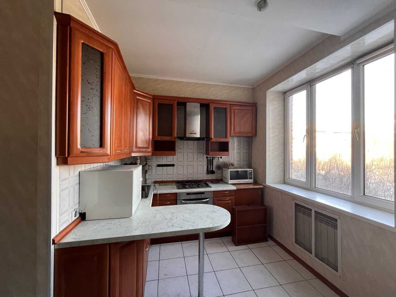 Продаж 2-кімнатної квартири 72 м², Межигірська вул.