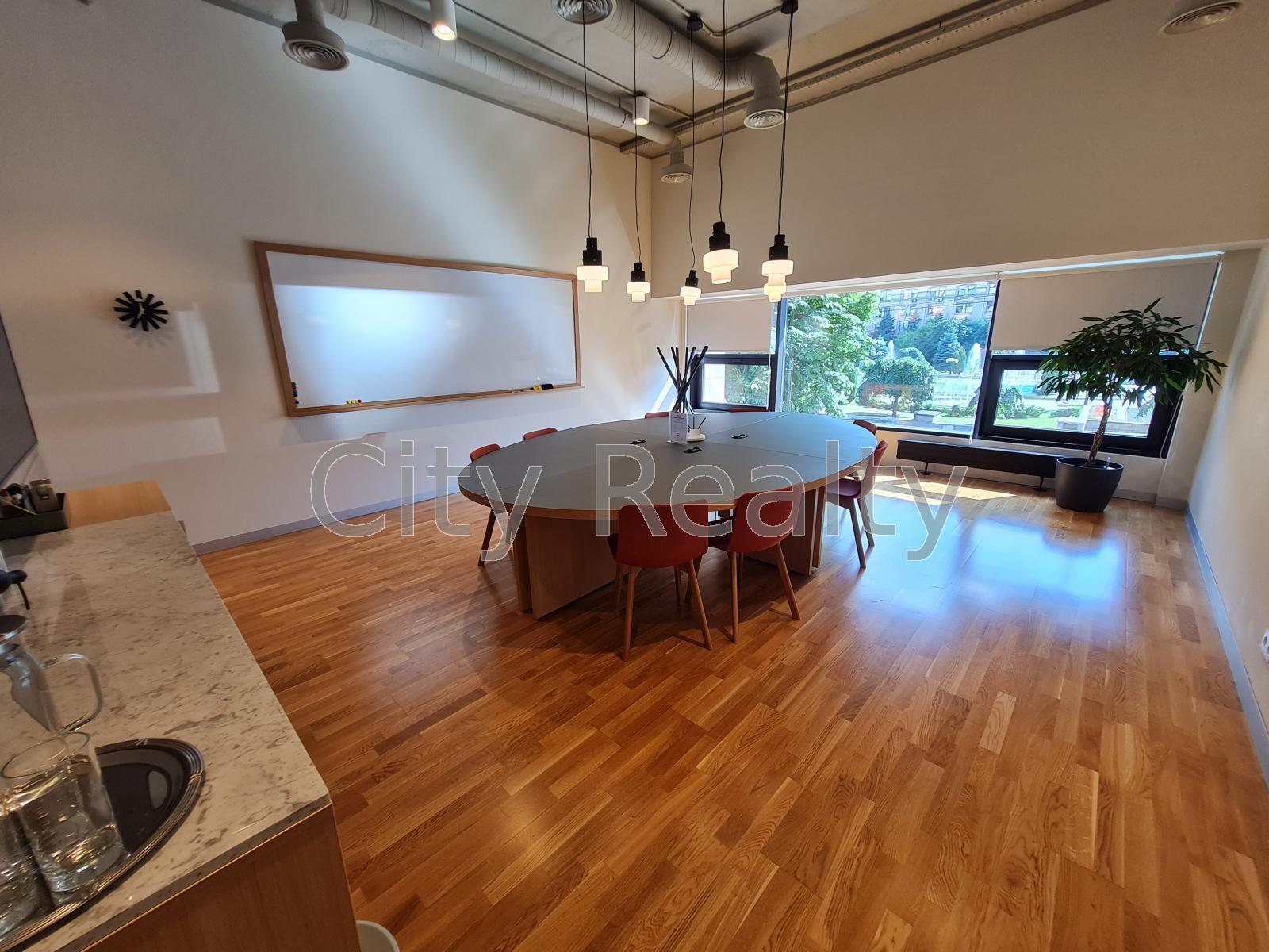 Аренда офиса 45 м², Майдан Незалежності 2