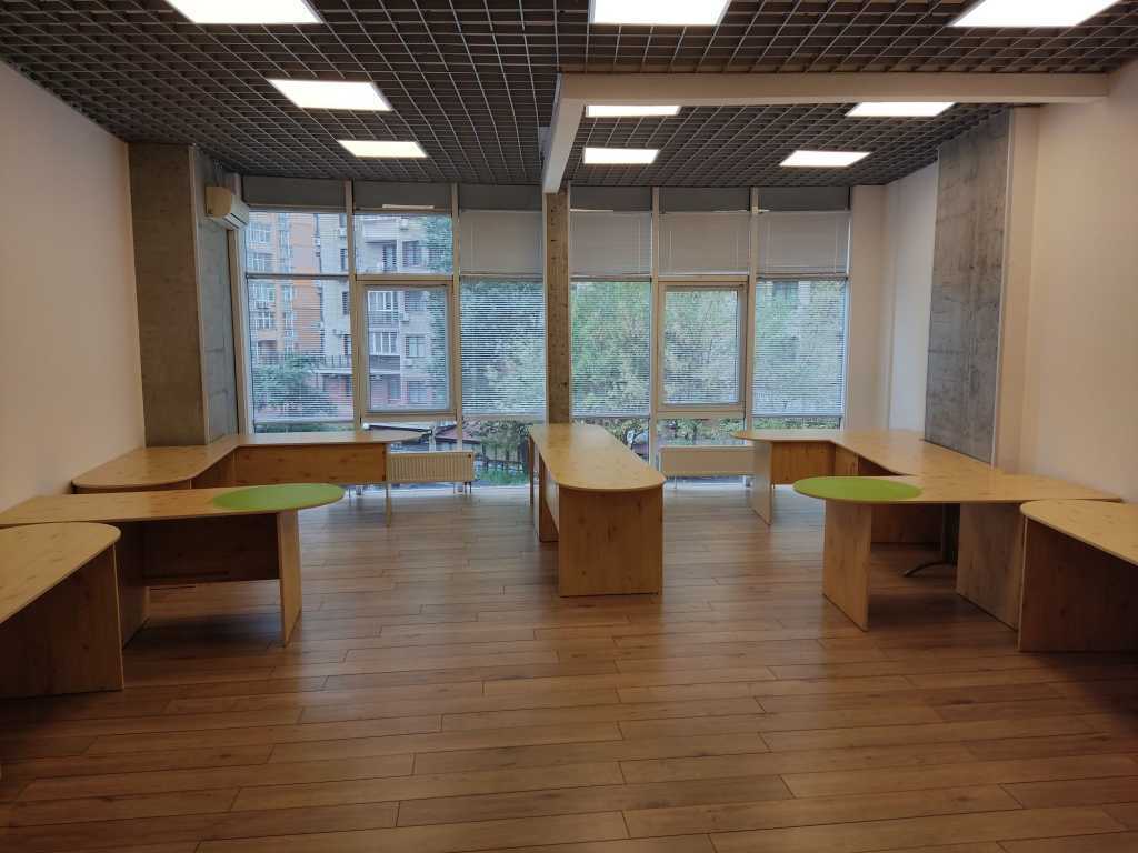 Оренда офісу 51 м², Євгена Коновальця вул., 36д