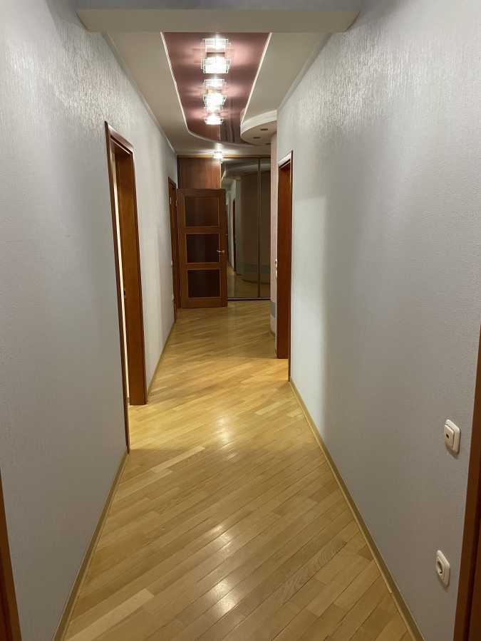 Продажа 3-комнатной квартиры 127 м², Героев Сталинграда просп., 12Д