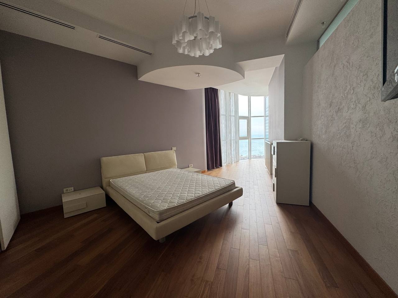 Аренда 3-комнатной квартиры 200 м², Лидерсовский бул., 5