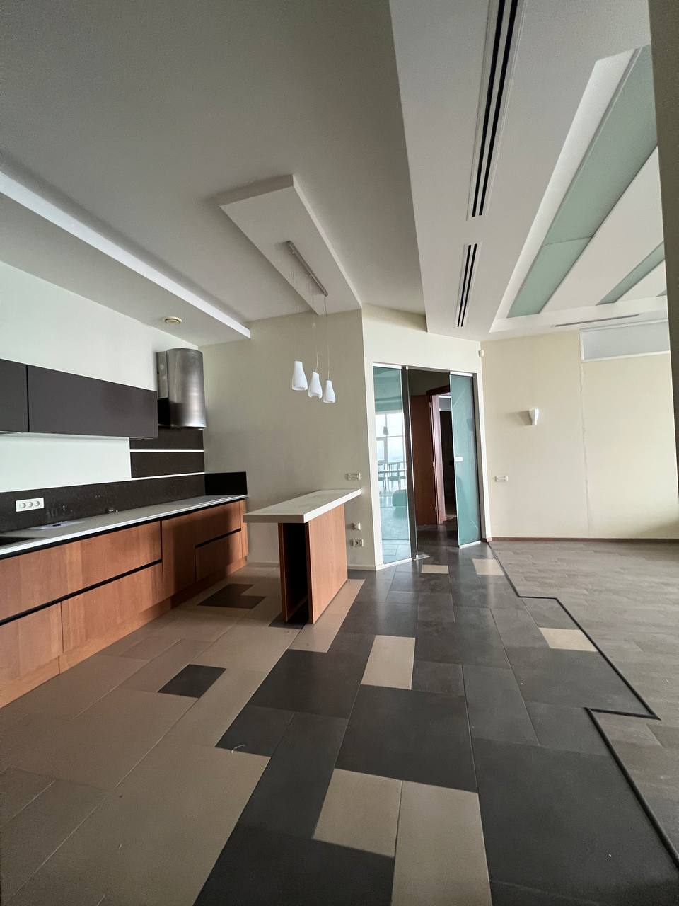 Аренда 3-комнатной квартиры 200 м², Лидерсовский бул., 5