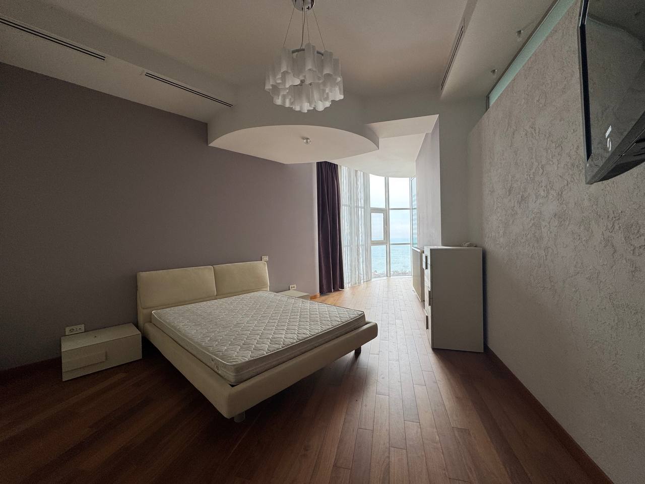 Аренда 3-комнатной квартиры 200 м², Лидерсовский бул., 5