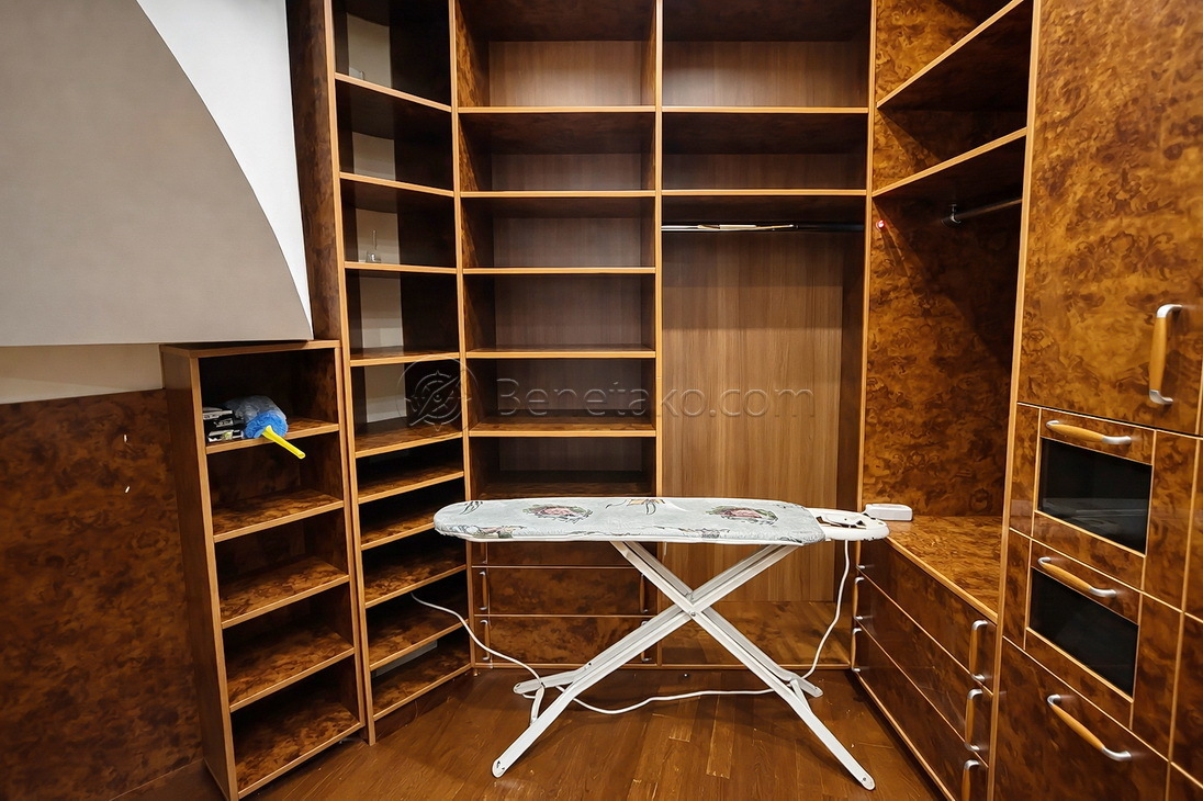 Продаж 4-кімнатної квартири 240 м², Шевченко просп., 33