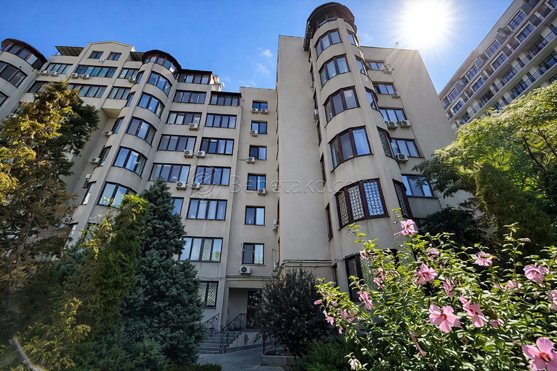 Продаж 4-кімнатної квартири 240 м², Шевченко просп., 33