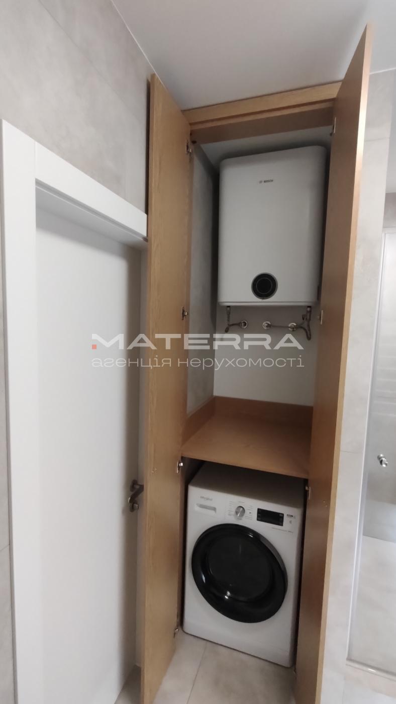 Продаж 1-кімнатної квартири 51.3 м², Солом'янська пл.