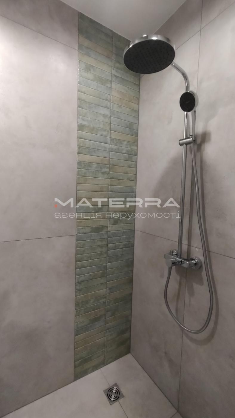 Продаж 1-кімнатної квартири 51.3 м², Солом'янська пл.