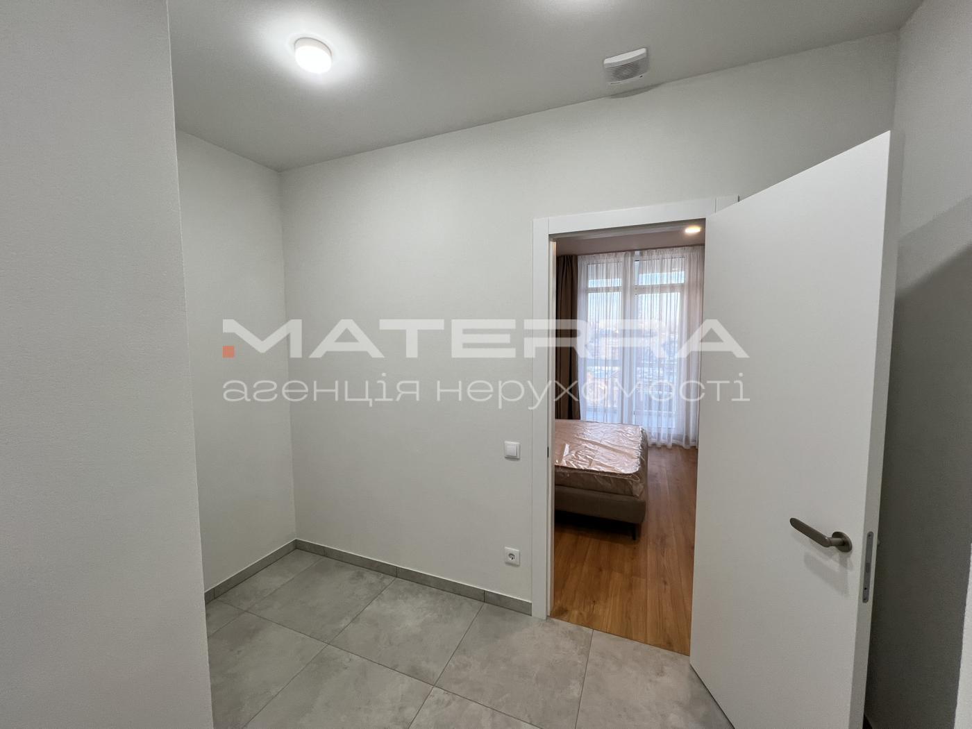 Продаж 1-кімнатної квартири 51.3 м², Солом'янська пл.