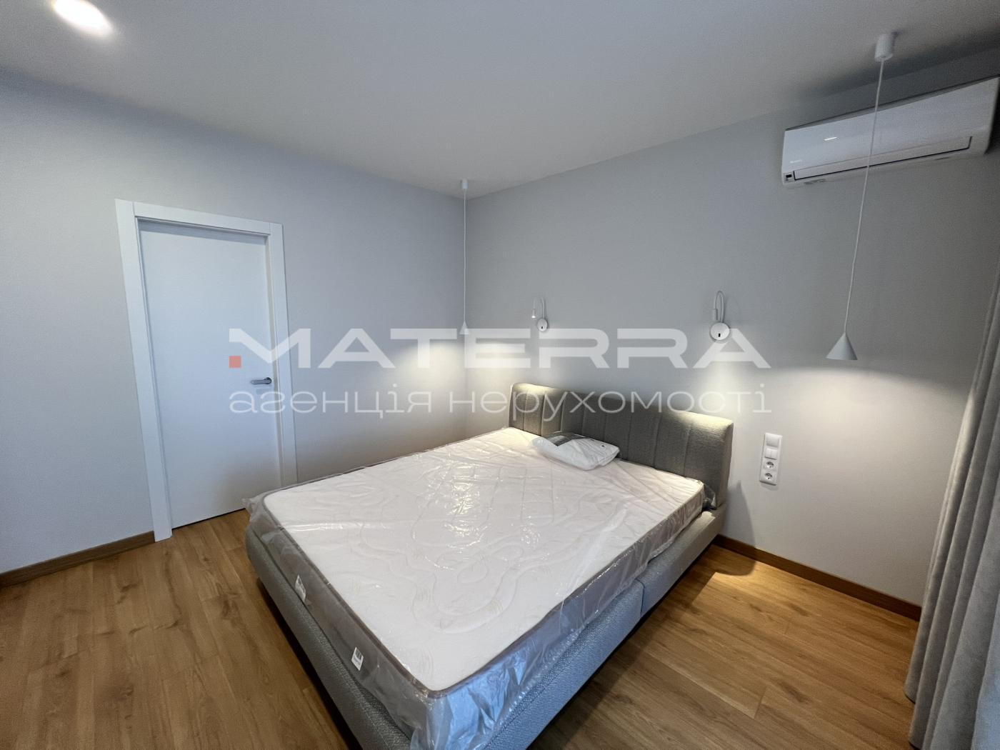 Продаж 1-кімнатної квартири 51.3 м², Солом'янська пл.