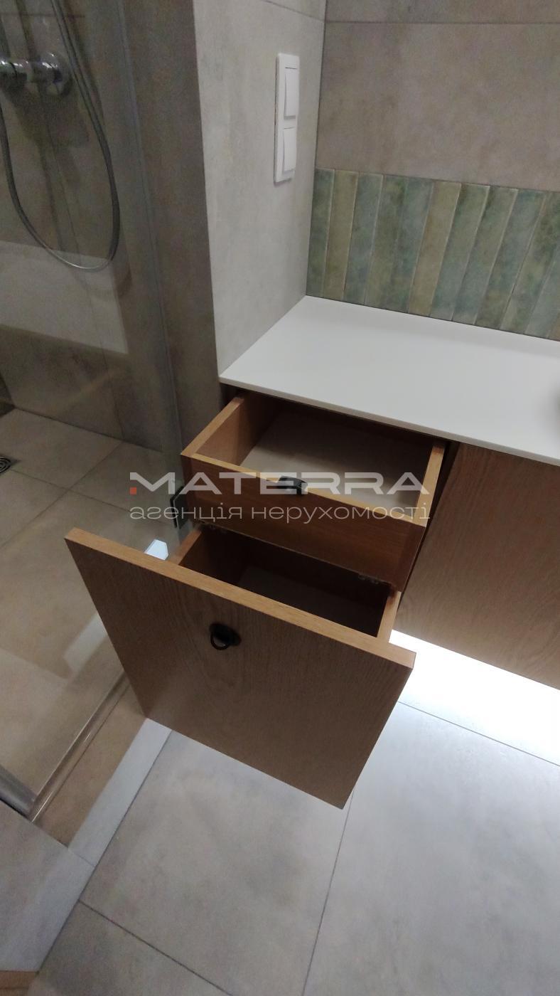 Продаж 1-кімнатної квартири 51.3 м², Солом'янська пл.