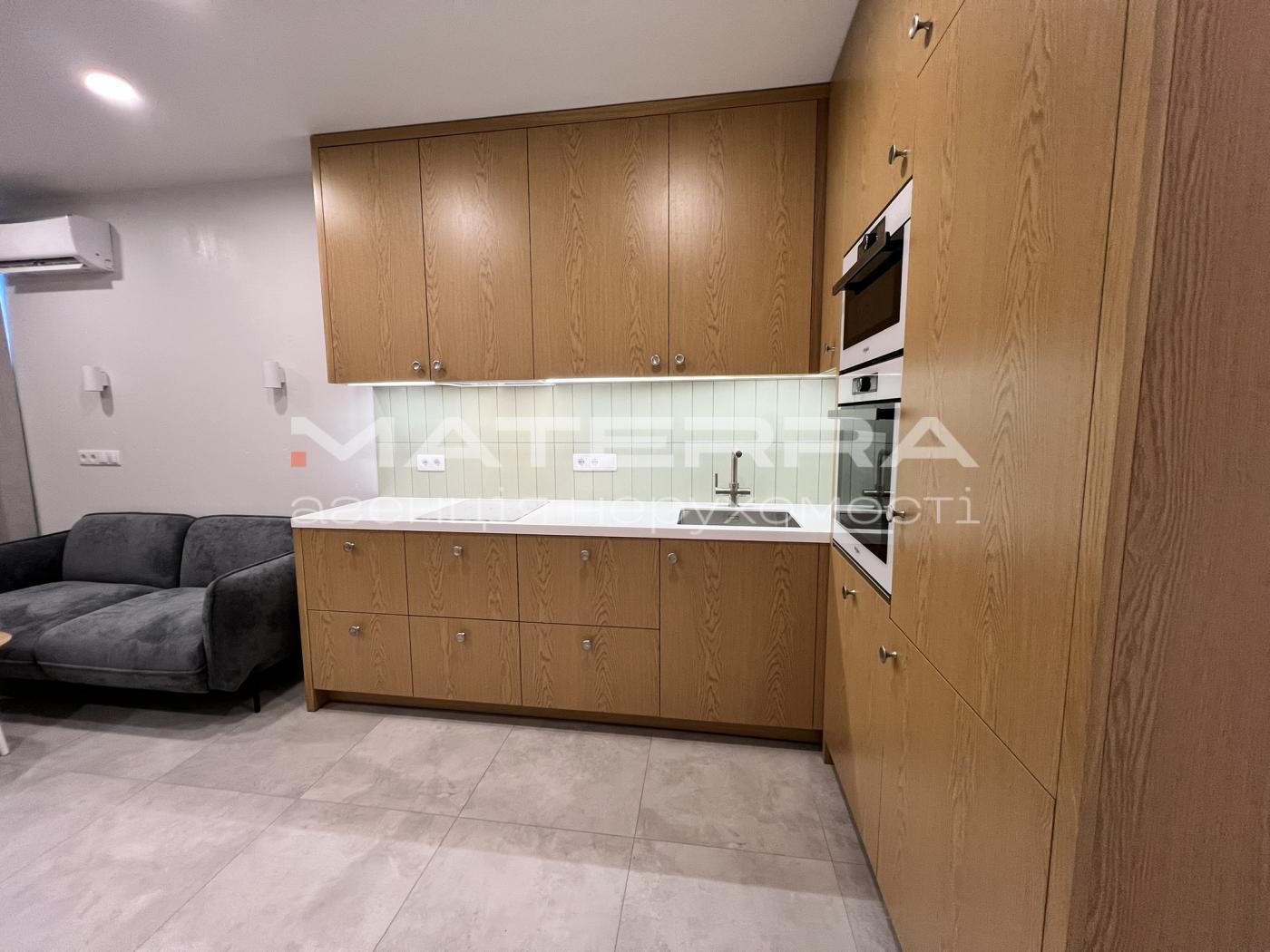 Продаж 1-кімнатної квартири 51.3 м², Солом'янська пл.