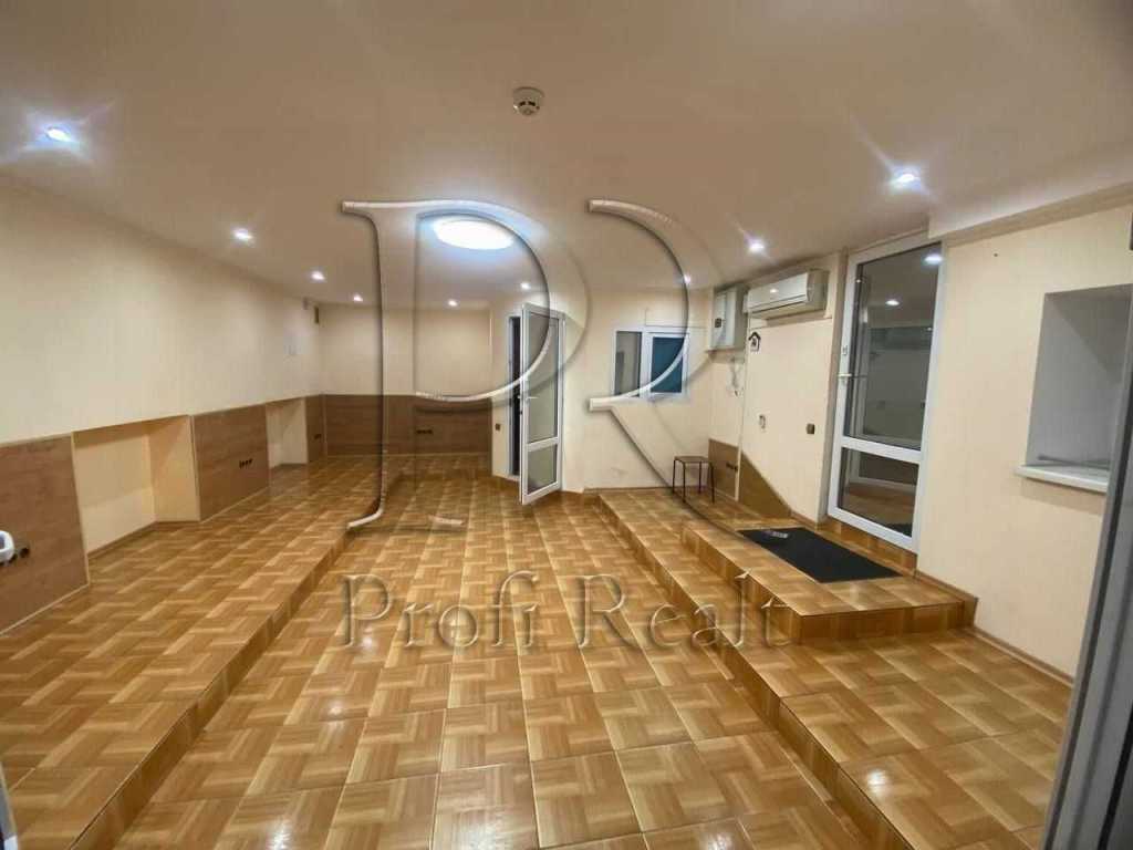 Продажа магазина 40 м², Почайнинская ул., 57/59