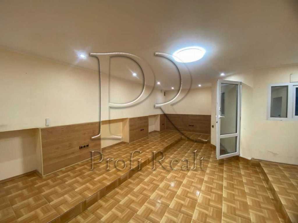 Продажа магазина 40 м², Почайнинская ул., 57/59