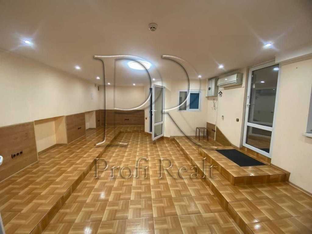 Продажа магазина 40 м², Почайнинская ул., 57/59