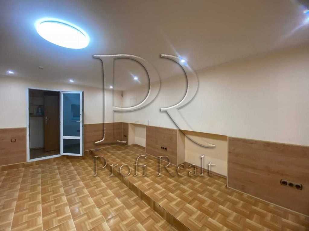 Продажа магазина 40 м², Почайнинская ул., 57/59