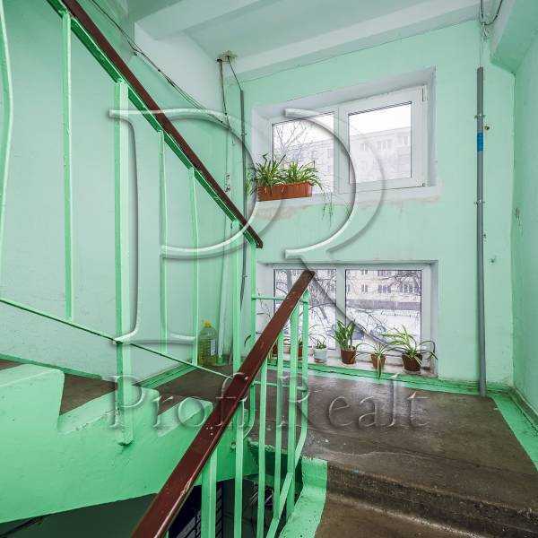 Продажа 2-комнатной квартиры 47 м², Валентина Серова ул., 36