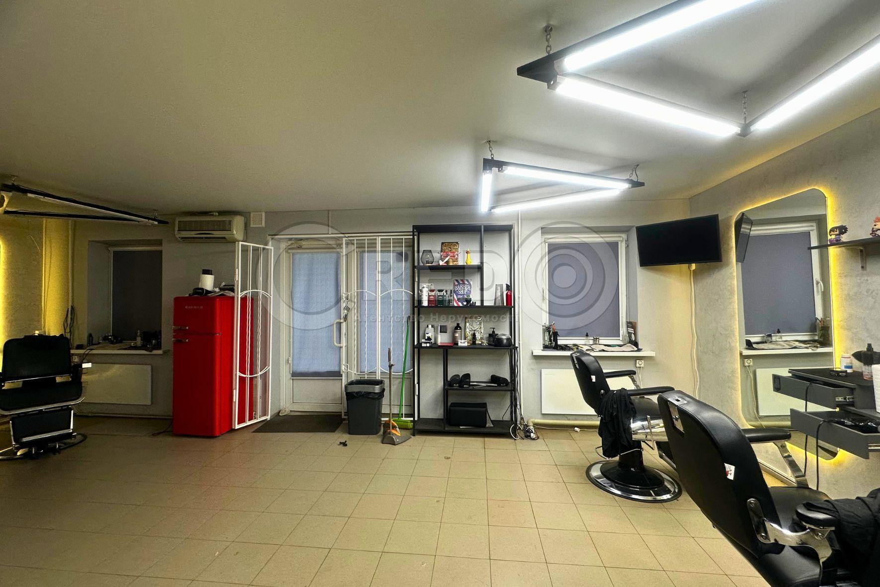 Аренда помещения свободного назначения 54.3 м², Металлургов просп.