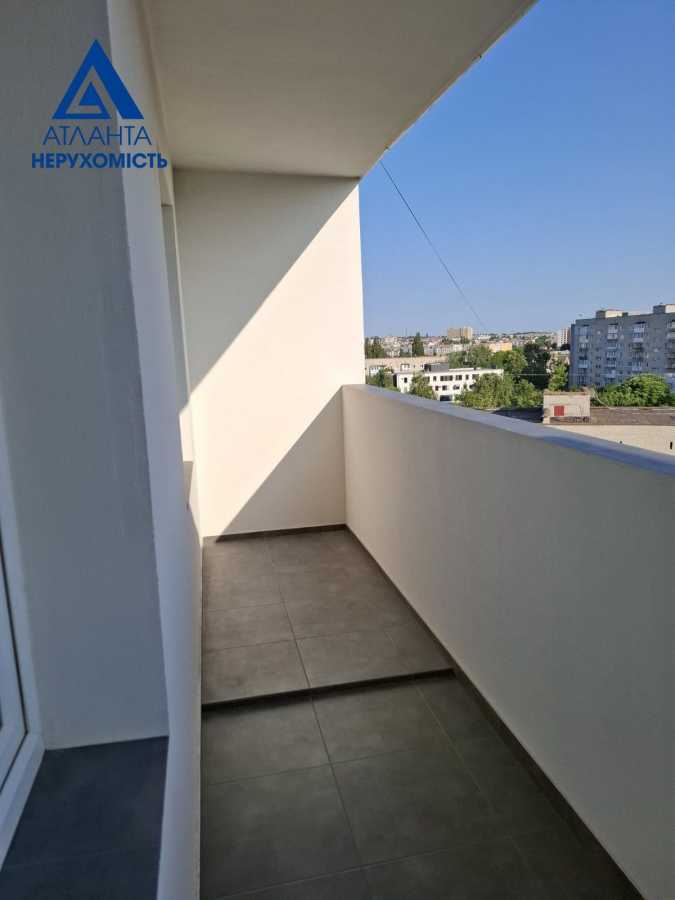 Продажа 4-комнатной квартиры 79 м², Соборности просп., 33