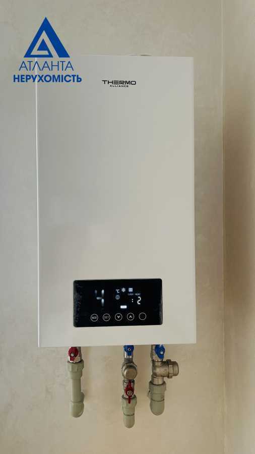 Продажа 4-комнатной квартиры 79 м², Соборности просп., 33