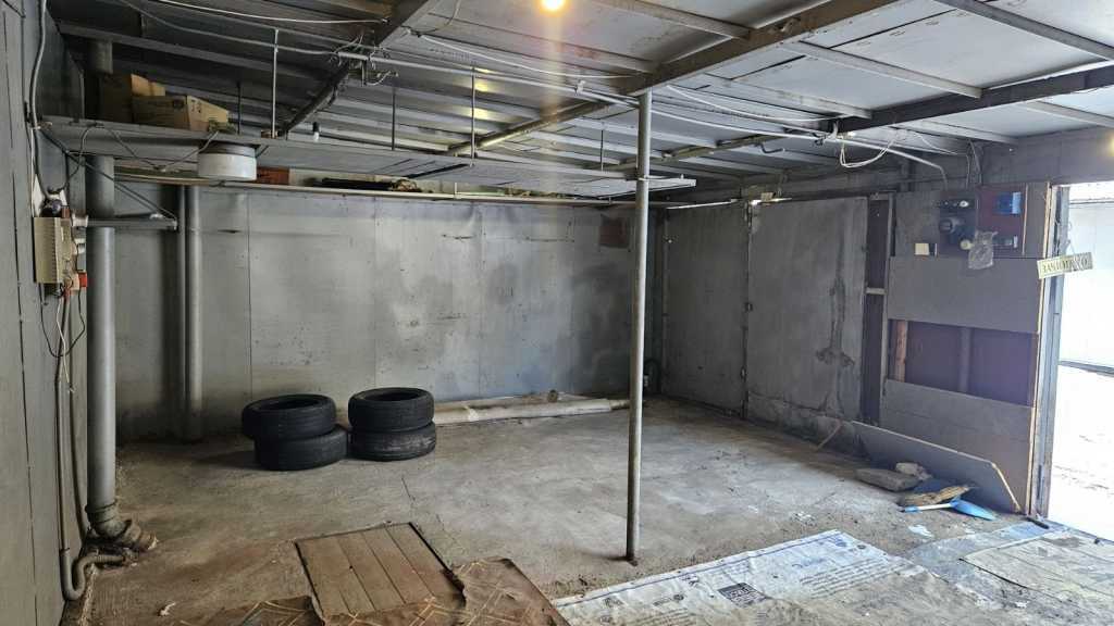 Оренда гаражів 37 м², Карельський пров.