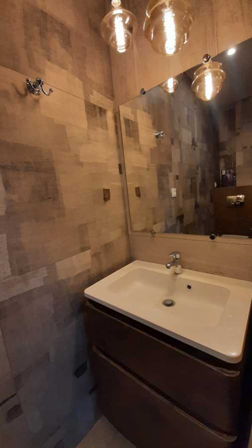 Продаж 3-кімнатної квартири 105 м², Метрологічна вул., 40Б