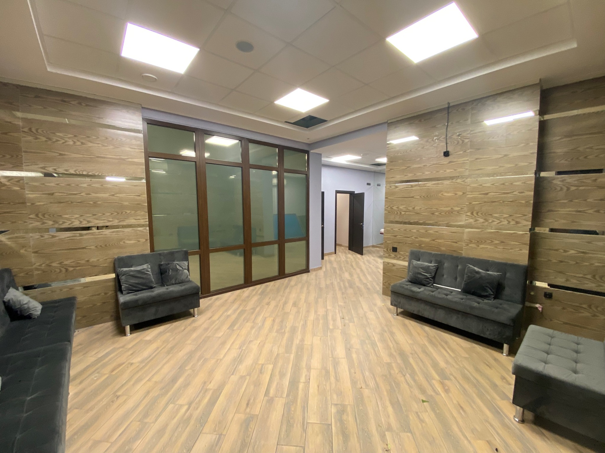 Аренда помещения свободного назначения 360 м², Гната Хоткевича ул., 12